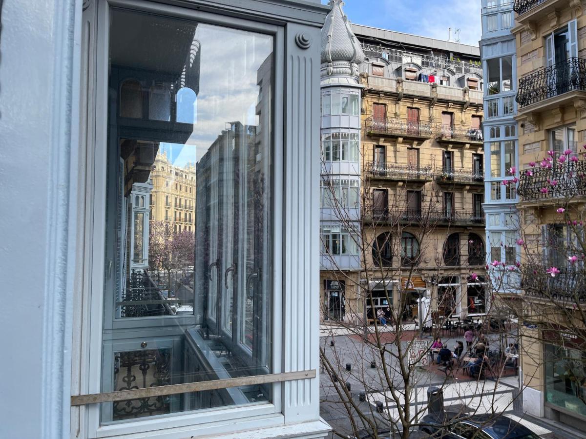 Апартаменты El Mirador De Larramendi Сан-Себастьян Экстерьер фото